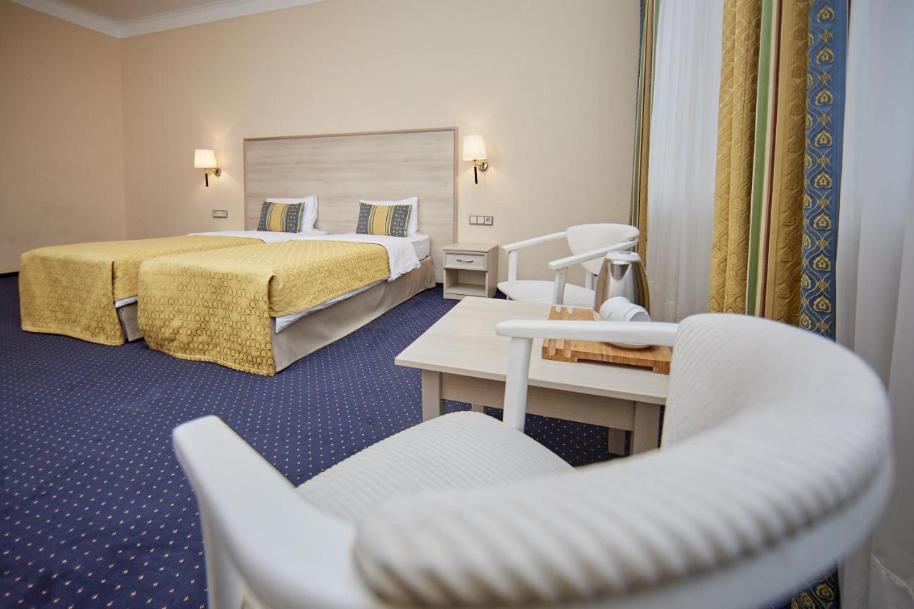 Platium Spa&Resort Kozyn Extérieur photo
