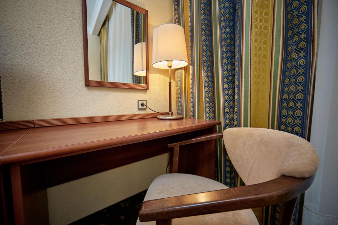 Platium Spa&Resort Kozyn Extérieur photo